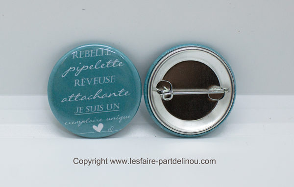 Badge "Rebelle pipelette" – Image 2