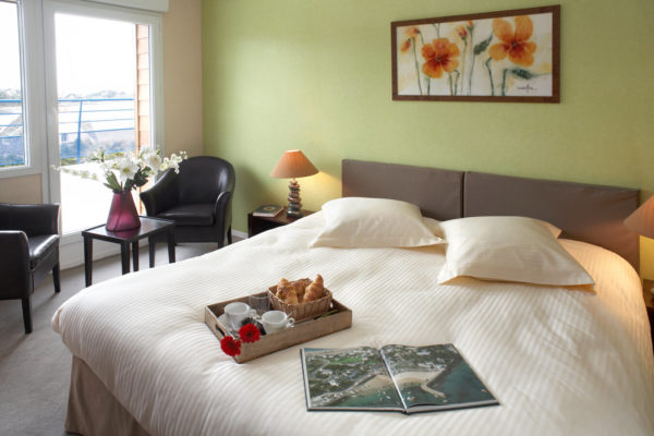 1 nuit pour 2 - Chambre Vue Mer Avec Terrasse - SPA 30mn – Image 2